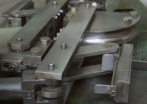 「現場作業を変える！電動リフトの選び方と導入メリット完全ガイド」